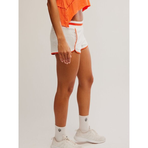 🆕 FP MOVEMENT Prep In Your Step Shorts / White Combo - Picture 5 of 8